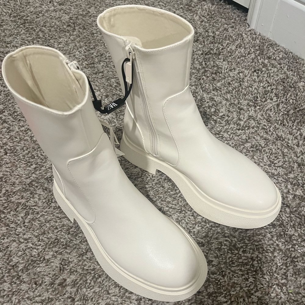 Zara Solid Color Ankle Boots - image 2